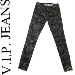 2/$20🛍 VIP JUNIORS Camo Skinny Jeans size 1/2